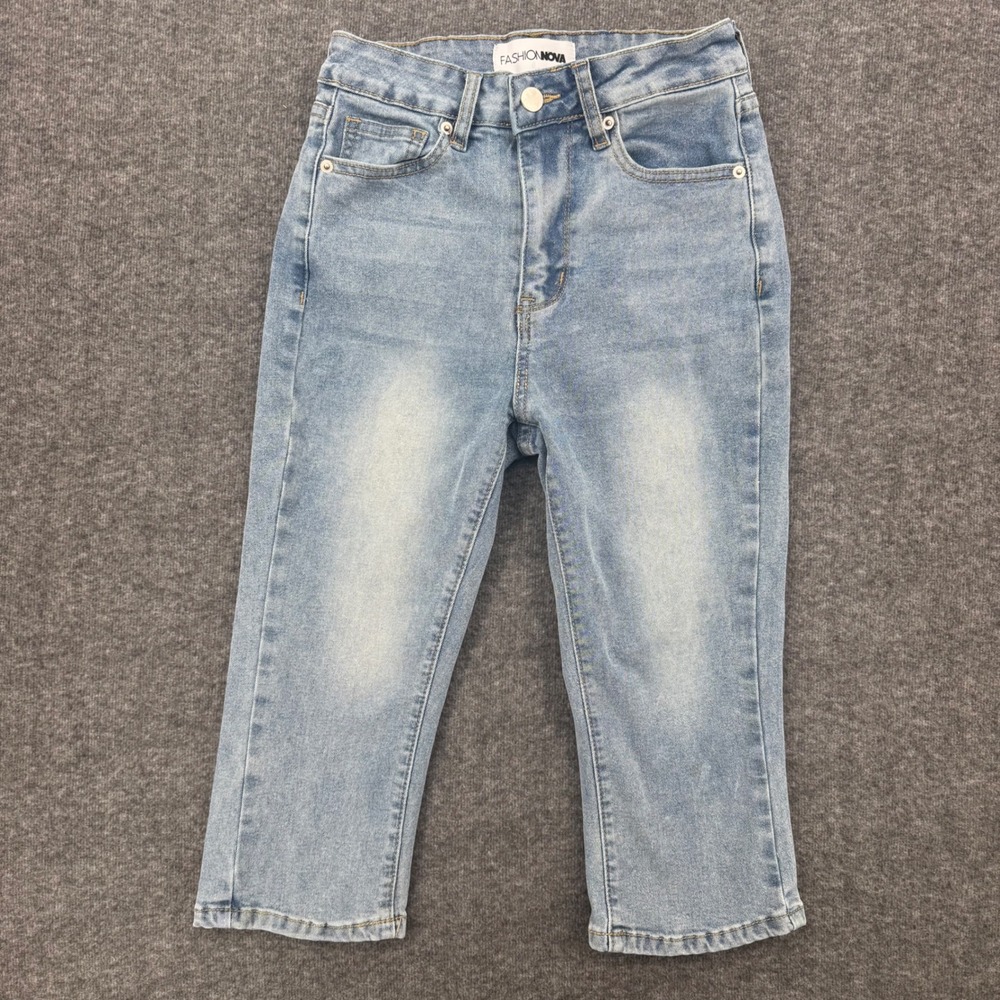 Fashion Nova Womens Light Wash High Rise Cropped Straight Leg Jeans Size 1 Capri